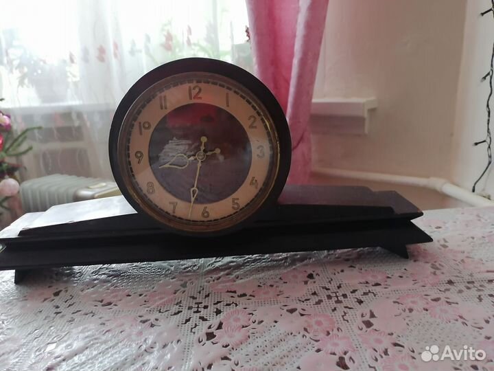 Настольные часы