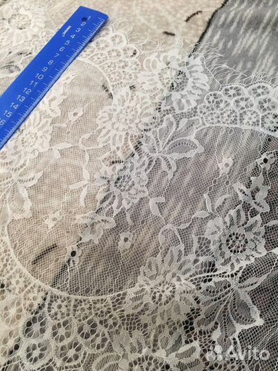 Кружево шантильи 32 сантиметра белое ткань