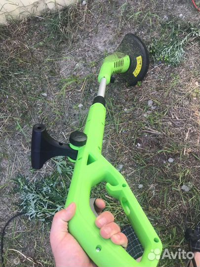 Газонокосилка электрическая