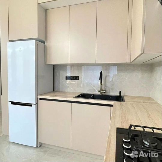 Угловая кухня с мдф фасадами