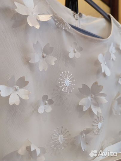 Нарядное праздничное платье для девочки