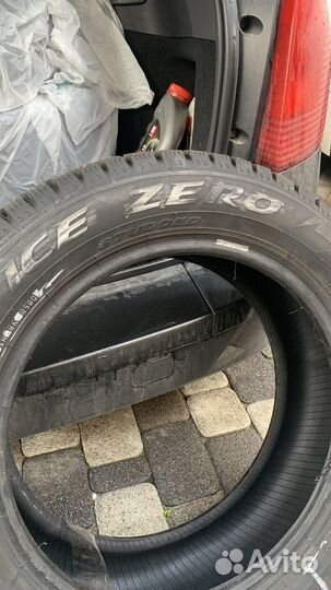 Pirelli Ice Zero 205/55 R16 94T