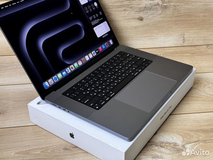 RU, MacBook Pro 16 (Apple M1 Max) 64GB Ram, 1TB