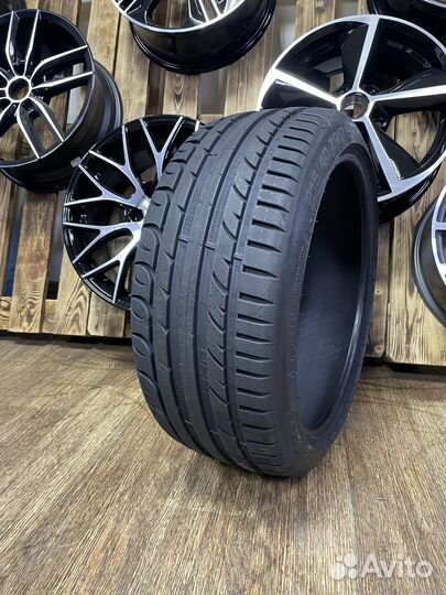 Tigar UHP Ultra High Performance 255/35 R18 94W