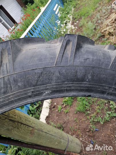 Резина новая 240-1067 9.5-42