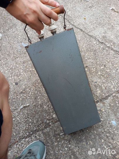 Конденсатор К41И-7 100мкф 5кВ