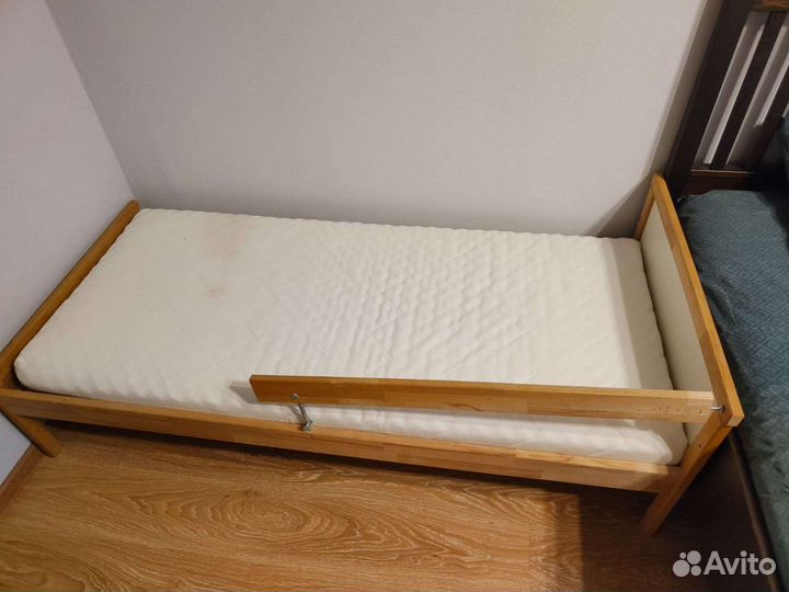 Детская кровать IKEA с матрасом