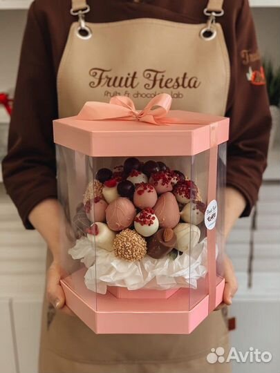 Клкбника в шоколаде, Съедобный букет, Подарок