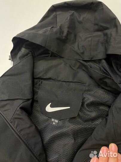 Ветровка Nike водоотталкивающая