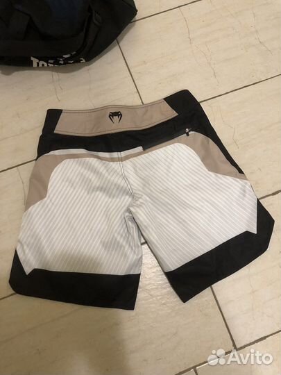 Боксерские шорты venum