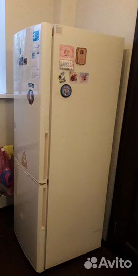 Холодильник Samsung