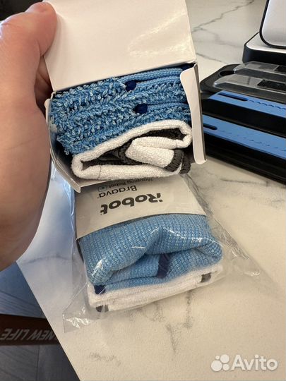 Робот-полотер iRobot Braava 390T белый