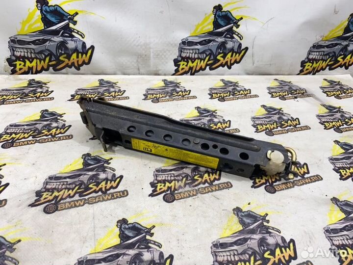 Домкрат Audi A6 C4 AAH 1996