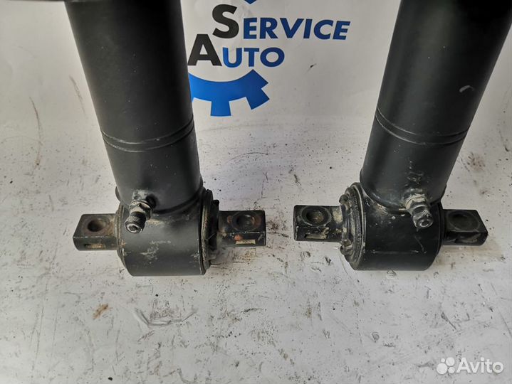 Cadillac Escalade 06- Амортизатор передний LH RH