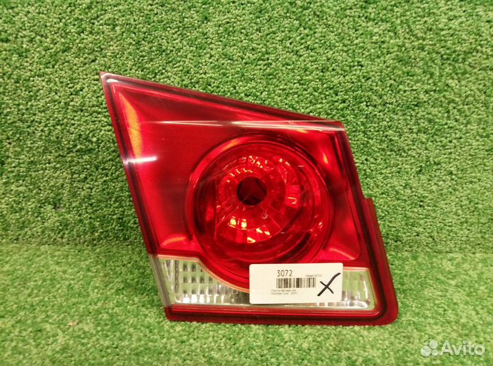 Фонарь задний внутренний левый Chevrolet Cruze 200