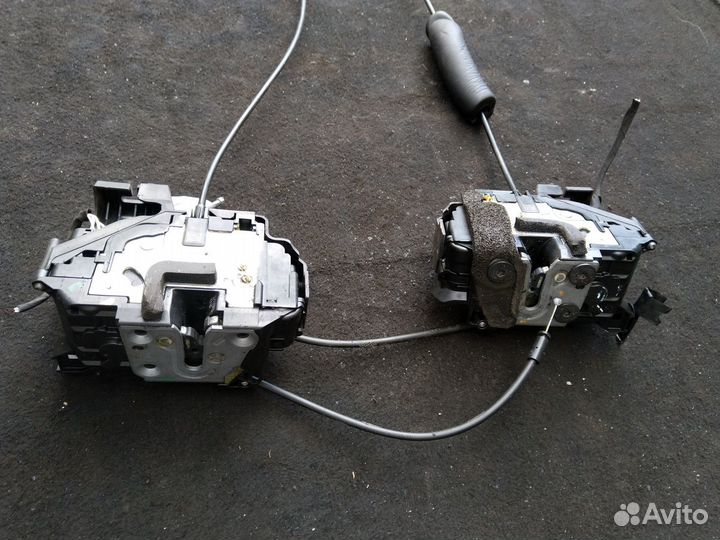 Замок двери правый рено лагуна 3 купе