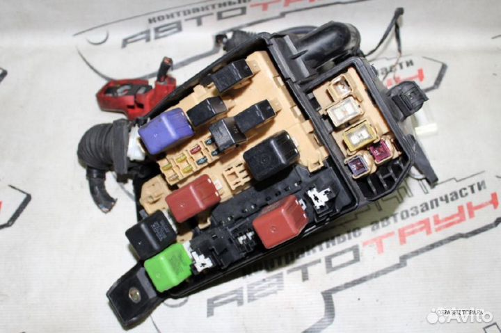Блок предохранителей toyota chaser cresta mark II