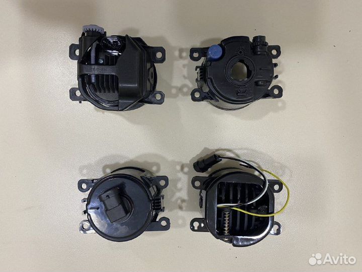 Фара туманка Land Rover Freelander II 2010-2012
