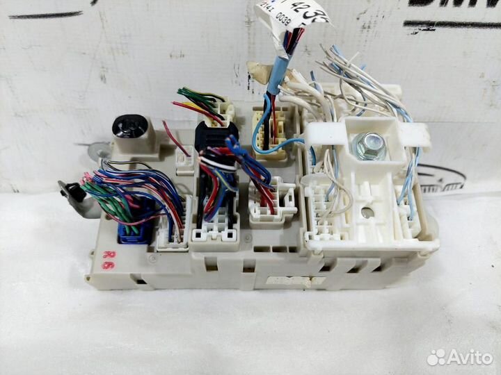 Блок предохранителей RAV 4 2000-2005 Toyota RAV4 2