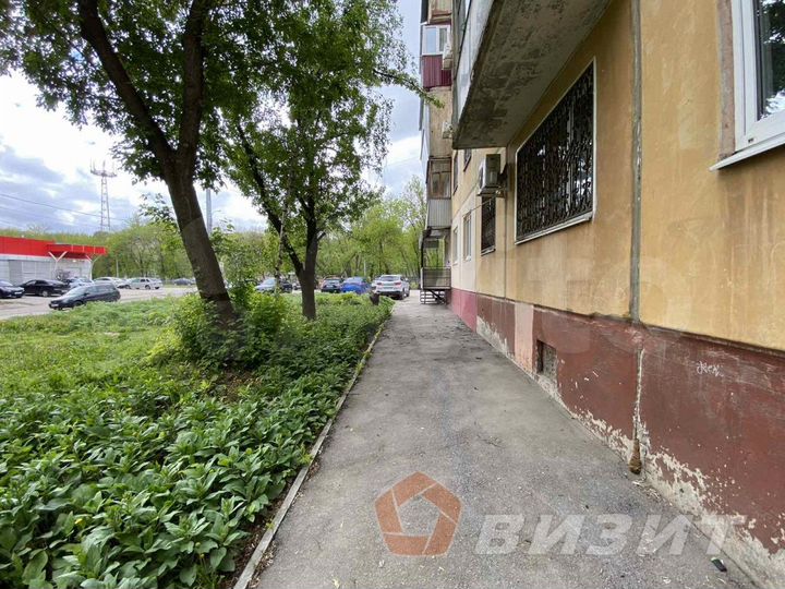 Торговое помещение рядом с магнитом