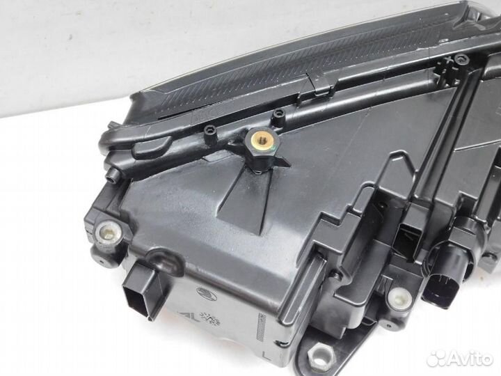 Фара левая Skoda Octavia