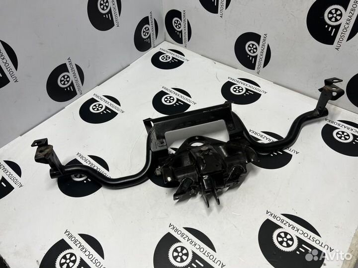 Кронштейн бампера передний Land Rover Range Rover