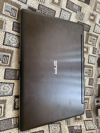 Ноутбук Asus (i3-1732U/8Gb/320/GeForce GT 720M)