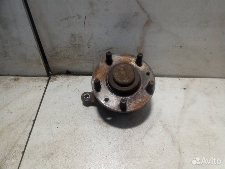 Кулак задний левый Mazda 6 GG 2005 mazda