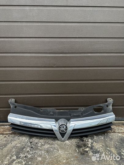 Решетка радиатора opel astra h