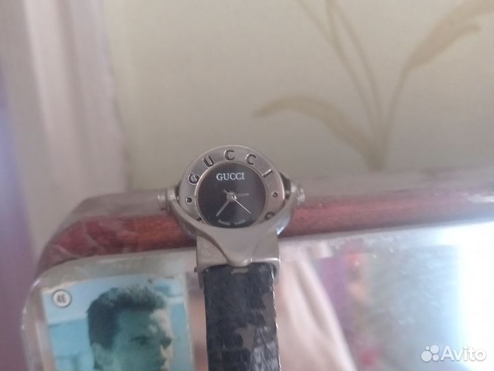 Часы gucci