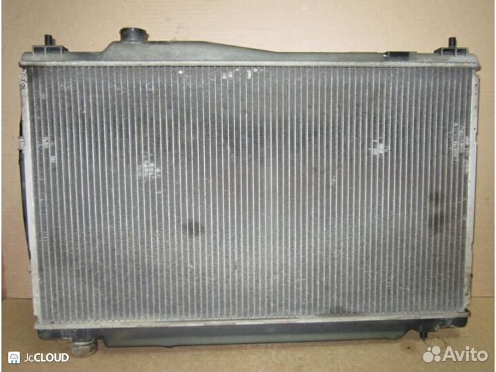 Радиатор основной на honda stream RN1 D17A