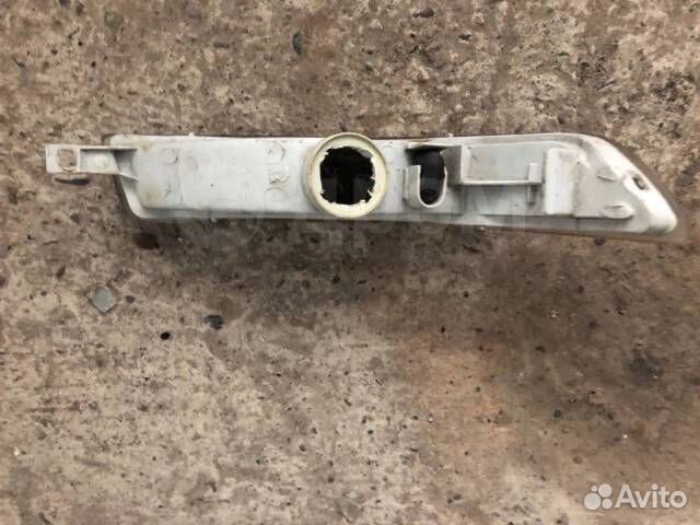 Указатель поворота Toyota Corolla