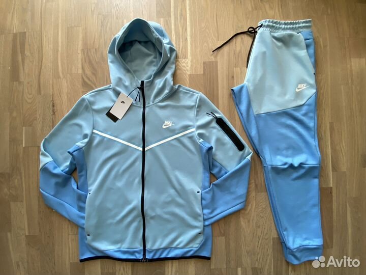 Спортивный костюм Nike Tech Fleece