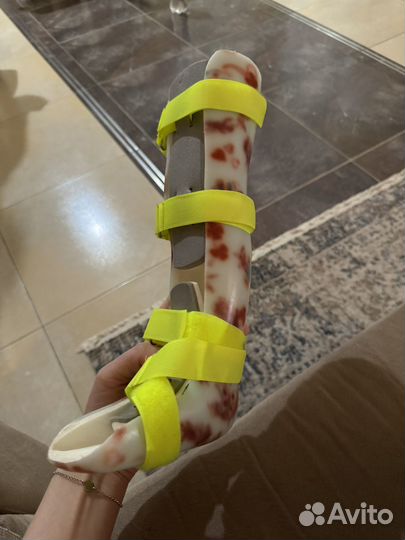 Тутор на коленный сустав