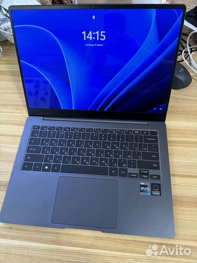 Samsung galaxy book 3 pro 14
