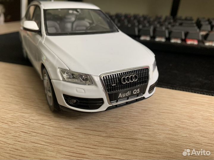 Audi Q5 1:24