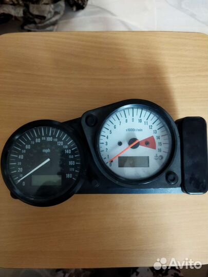 Панель приборов на Suzuki gsx-r 600 1999 г