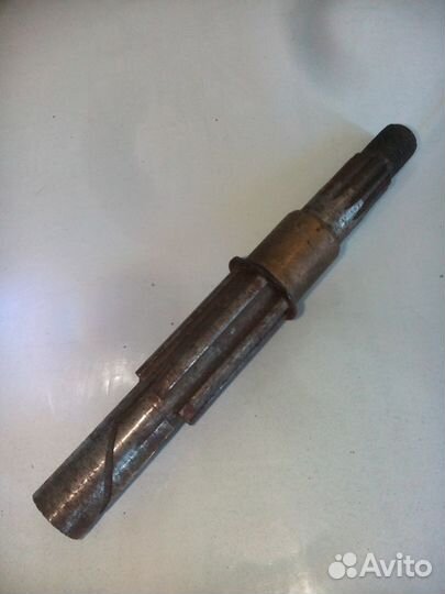 Вал коробки двигателя для мопеда Карпаты