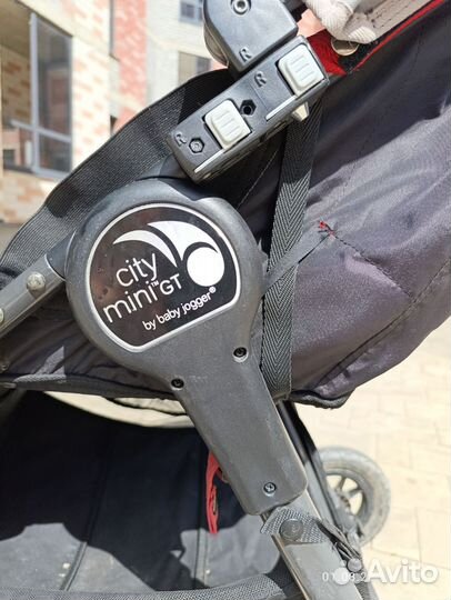 Прогулочная коляска baby jogger city mini GT