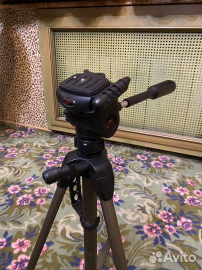 Штатив для фотоаппарата
