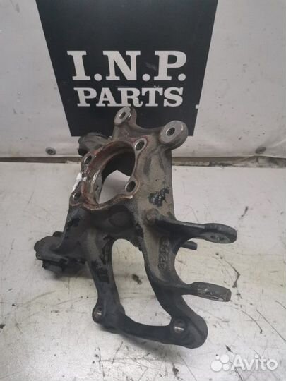 Кулак задний правый Mazda 3 Bm 2013-2019