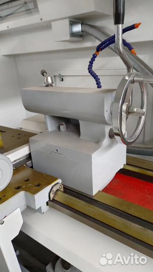 Токарный станок с чпу