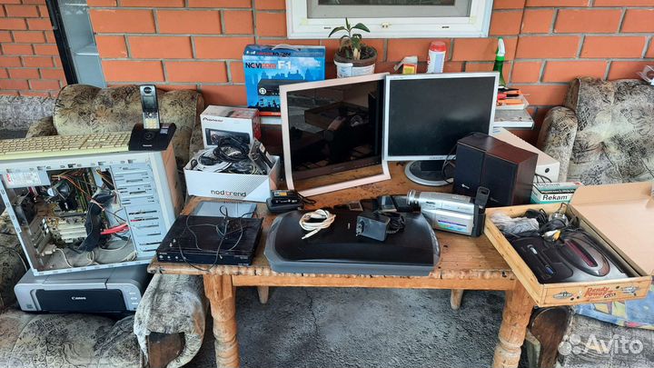 Компьютер, монитор, телефон, планшет