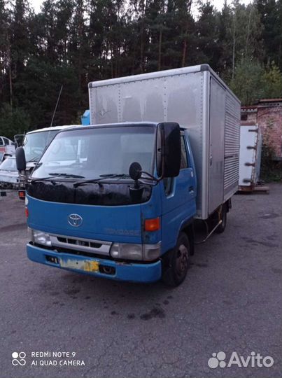 Тойота Тойоайс в разборе