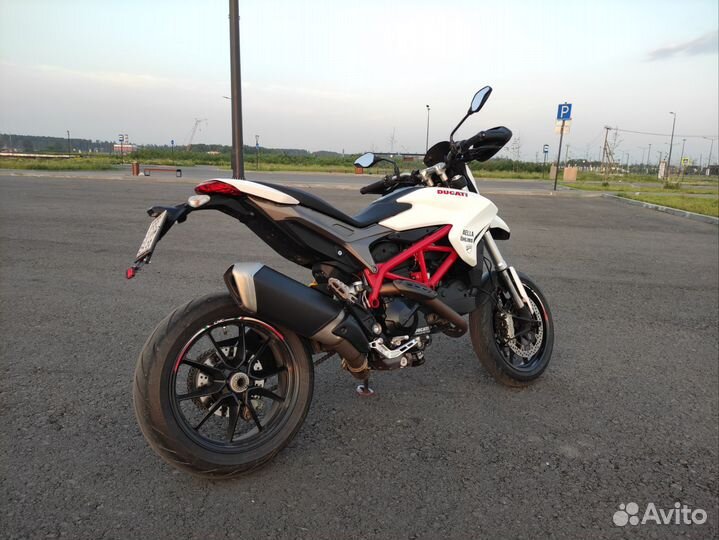 HyperMotard 821