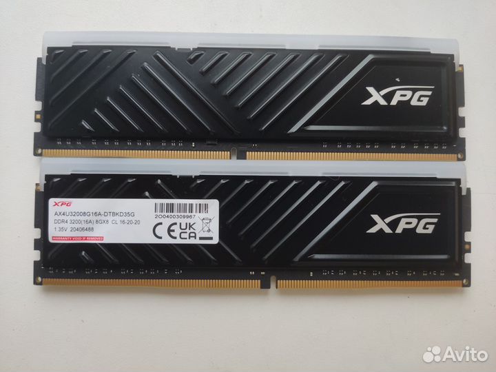 Оперативка DDR4 16GB RGB