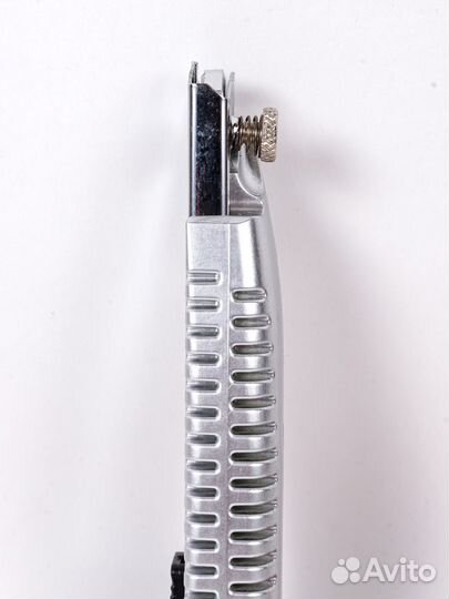 Канцелярский нож