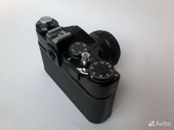 Плёночный фотоаппарат Зенит-11