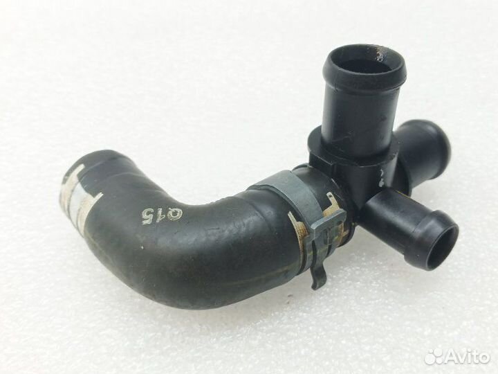 Тройник системы охлаждения Audi Q5 FY 2.0 DET 2019