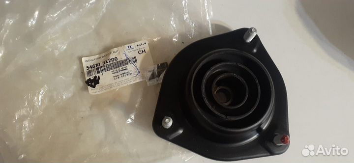 546103X200 Опора переднего амортизатора верхняя